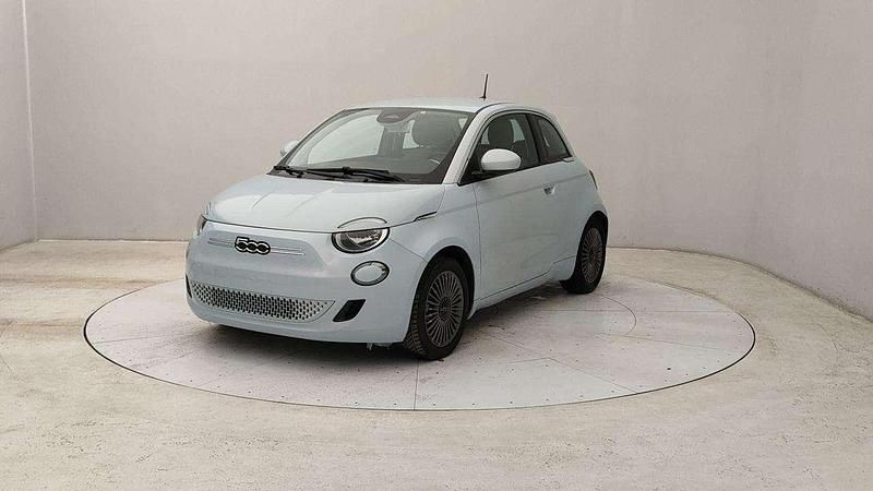 Usata Fiat 500e Icon 86 kW (118 CV) 2020 Azzurro Utilitaria