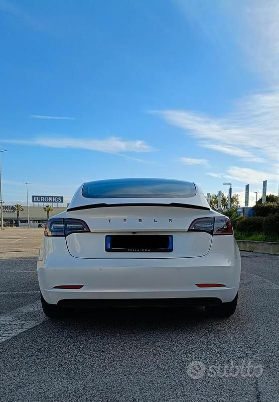 Usata Tesla Model 3 Long Range AWD 250 kW (340 CV) 2020 Bianco Berlina
