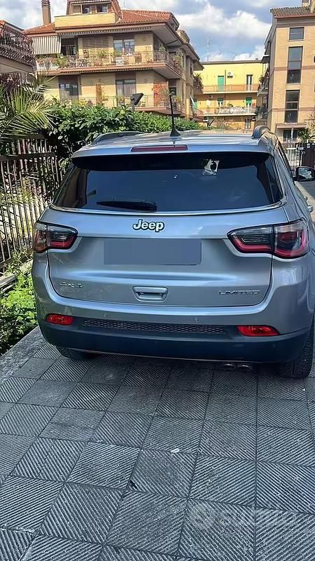 Usata Jeep Compass 170 CV (125 kW) 2017 Grigio SUV