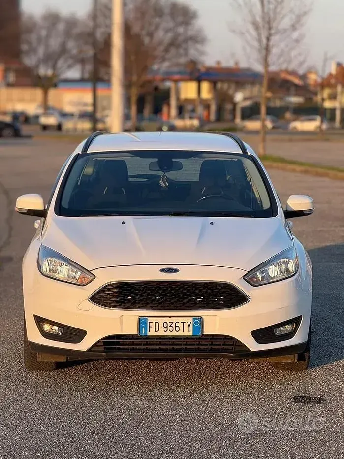 Käytetty Ford Focus 120 HP (88 kW) 2017 Valkoinen Farmari