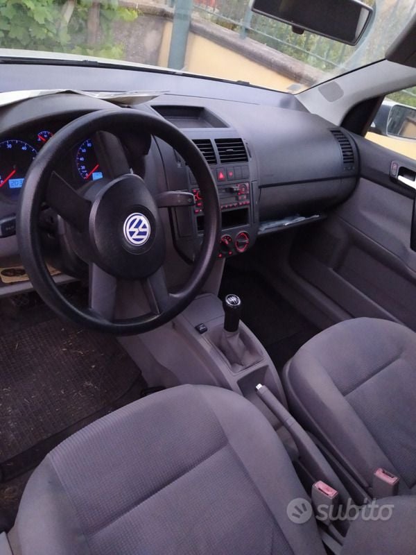 Usata VW Polo Comfortline 75 CV (55 kW) 2002 Grigio Utilitaria