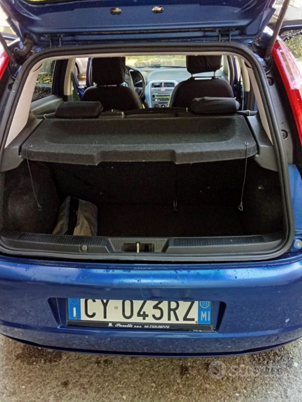 Usata Fiat Grande Punto 2005 Blu Utilitaria