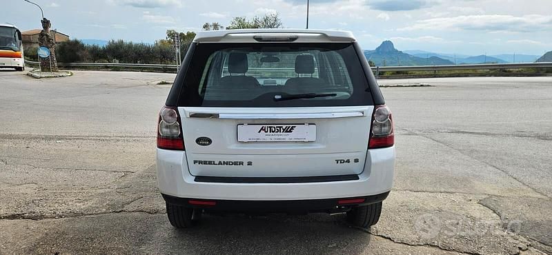 Usata Land Rover Freelander 2 S 150 CV (110 kW) 2011 Bianco SUV