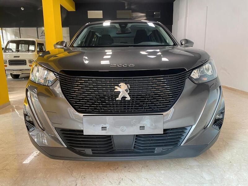 Grigio Usata 2021 Peugeot 2008 Active SUV | 15.999 € (Buon prezzo) - Immagine 1/4