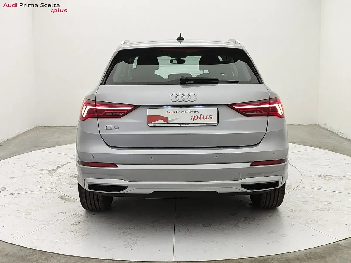 Usata Audi Q3 Advanced Plus 150 CV (110 kW) 2022 Argento floret metallizzato SUV