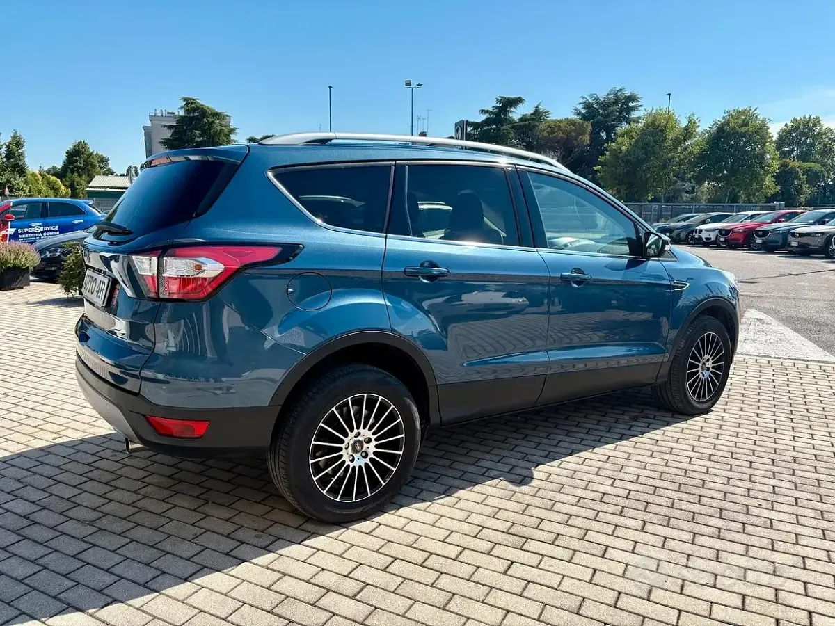 Usata Ford Kuga Business Edition 120 CV (88 kW) 2019 Bluazzurro SUV