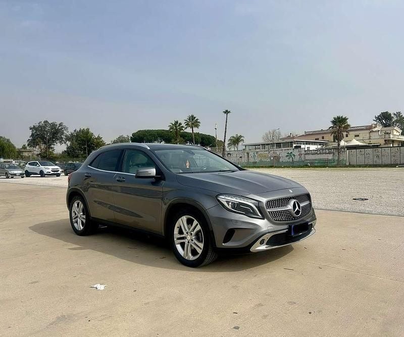Usata Mercedes GLA180 Premium 109 CV (80 kW) 2016 Other SUV