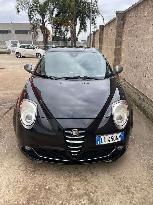 Nero Usata 2012 Alfa Romeo MiTo Distinctive Due volumi | 4000 € (Buon prezzo) - Immagine 1/4