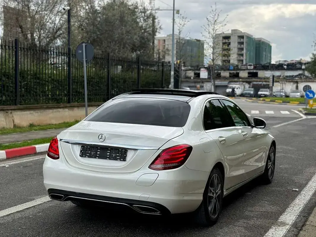Usata Mercedes C350e 211 CV (155 kW) 2017 Berlina