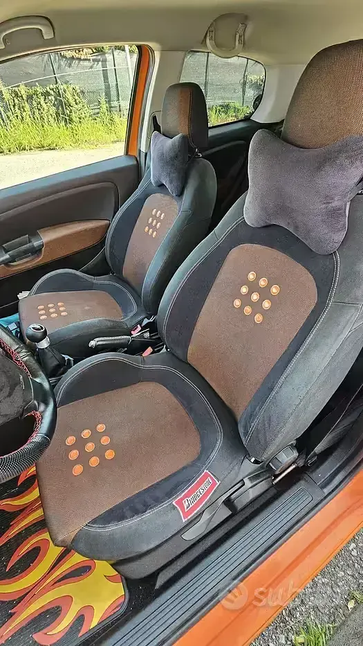 Usata Fiat Grande Punto Sport 120 CV (88 kW) 2007 Arancione Utilitaria