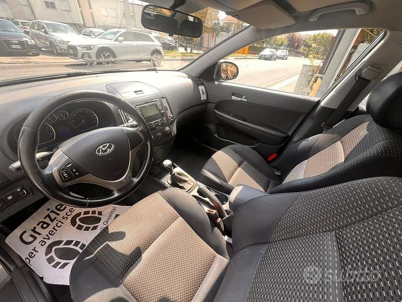 Occasion Hyundai i30 90 PK (66 kW) 2009 Grijs Sedan