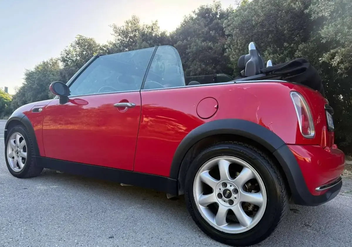 Usata Mini Cooper Cabriolet 116 CV (85 kW) 2008 Rosso Cabrio