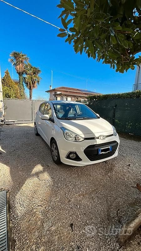 Usata Hyundai i10 Classic 67 CV (49 kW) 2014 Bianco Utilitaria