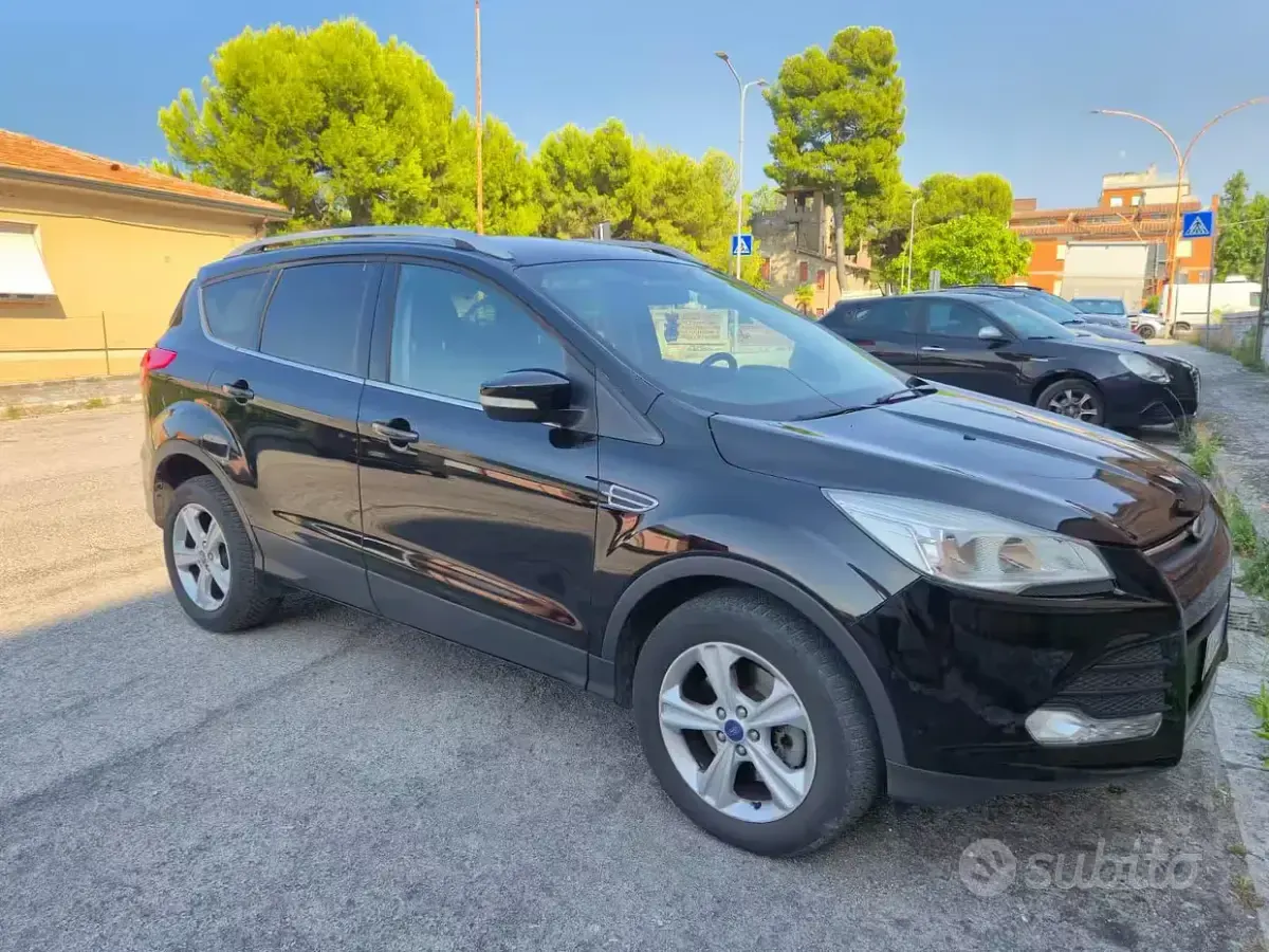 Usata Ford Kuga Business Edition 115 CV (84 kW) 2014 Nero SUV