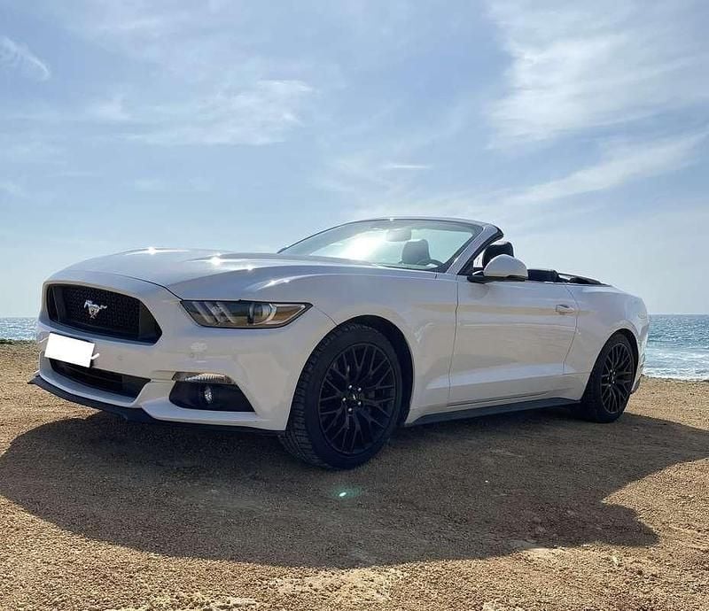Usata Ford Mustang Convertible 317 CV (233 kW) 2016 Cabrio