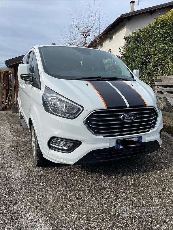Usata Ford Tourneo Custom 125 CV (91 kW) 2021 Bianco Furgone