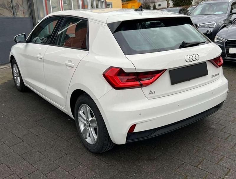 Usata Audi A1 Business 95 CV (69 kW) 2020 Bianco SUV
