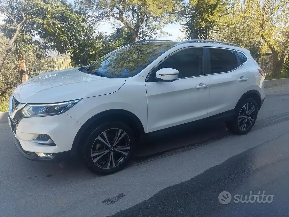 Usata Nissan Qashqai N-Connecta 110 CV (80 kW) 2019 Bianco SUV