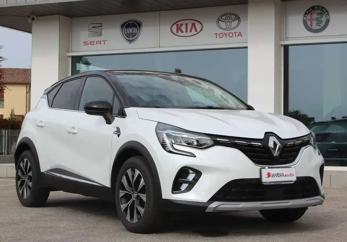 Usata Renault Captur Techno 94 CV (69 kW) 2023 Bianco perlato SUV