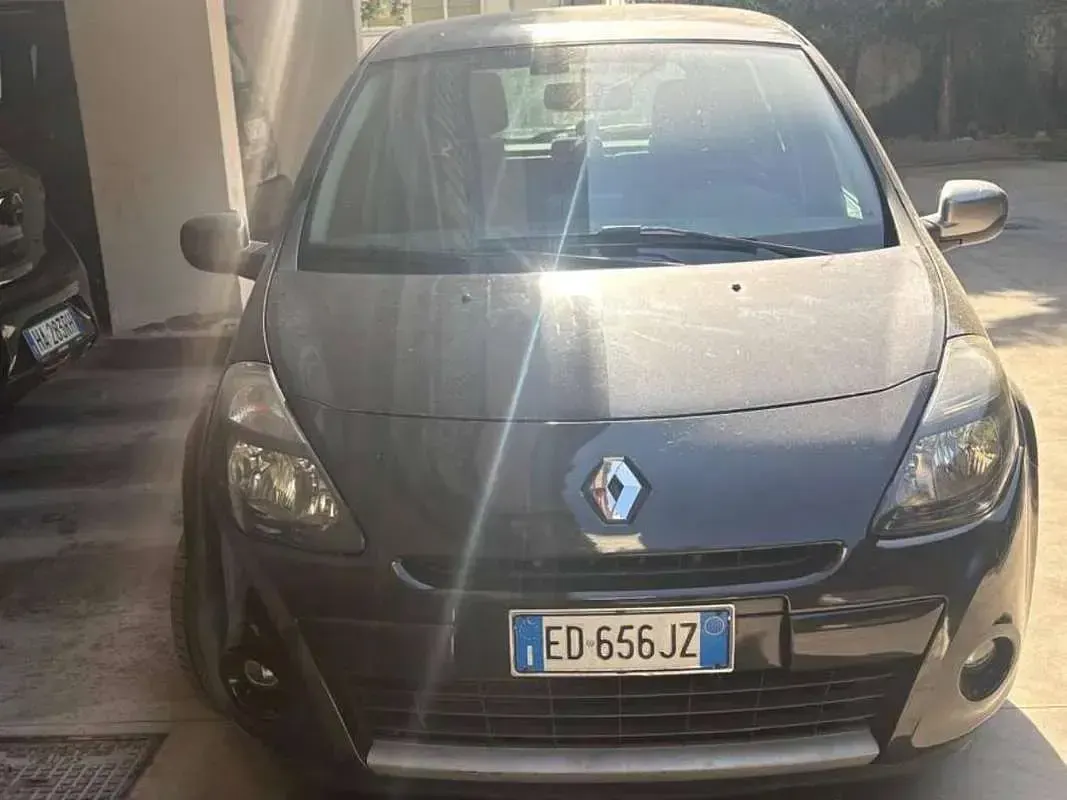 Usata Renault Clio III 86 CV (63 kW) 2010 Nero Berlina