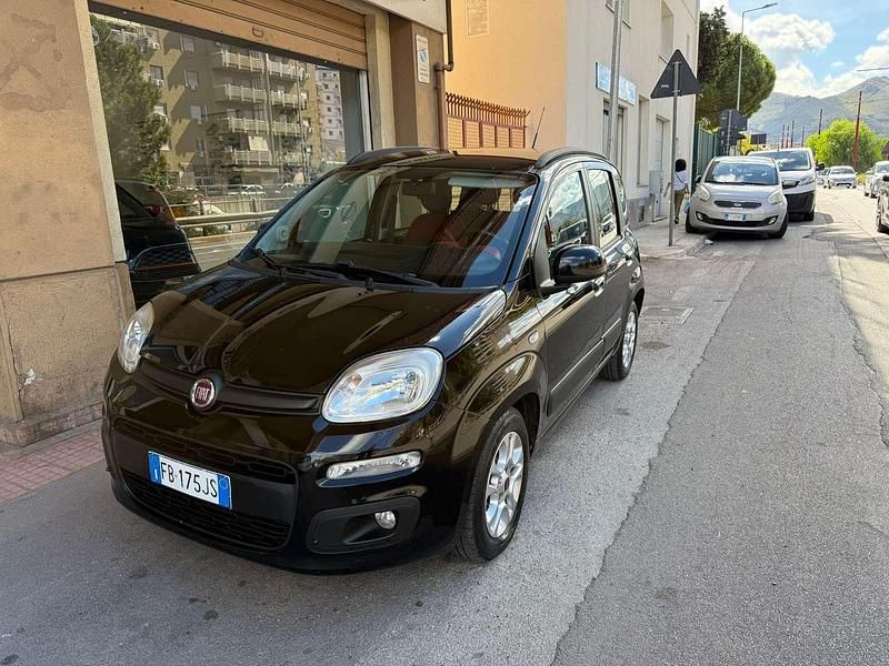 Usata Fiat Panda Lounge 95 CV (69 kW) 2015 Nero Utilitaria