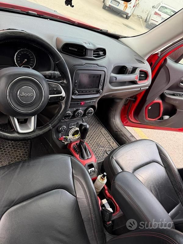 Usata Jeep Renegade Trailhawk 170 CV (125 kW) 2017 Rosso SUV