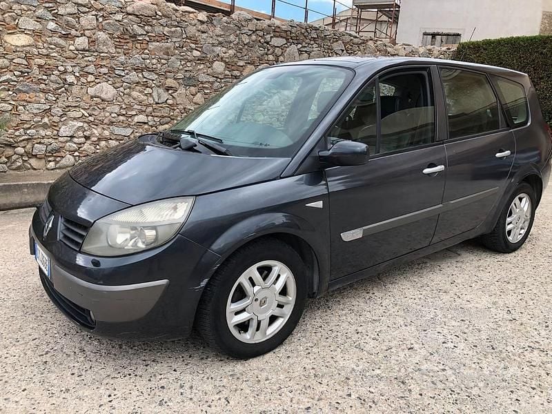 Usata Renault Scénic II 120 CV (88 kW) 2005 Monovolume