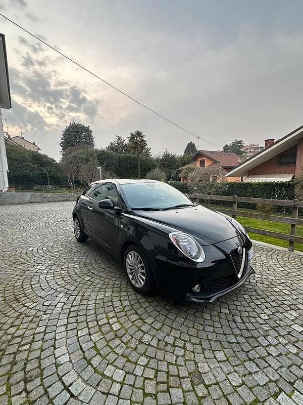 Usata Alfa Romeo MiTo 95 CV (69 kW) 2016 Nero Utilitaria
