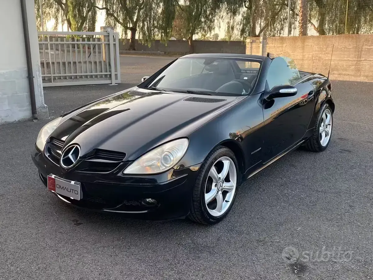 Usata Mercedes SLK200 163 CV (119 kW) 2008 Nero Cabrio