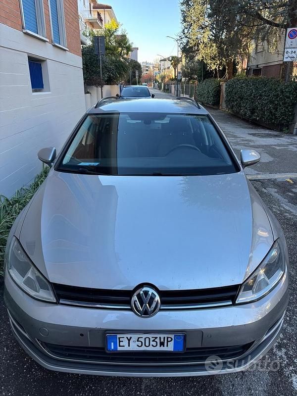 Usata VW Golf VII Business 110 CV (80 kW) 2015 Grigio Station wagon