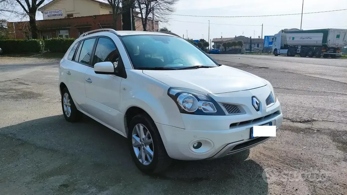 Usata Renault Koleos Dynamique 150 CV (110 kW) 2009 Bianco SUV