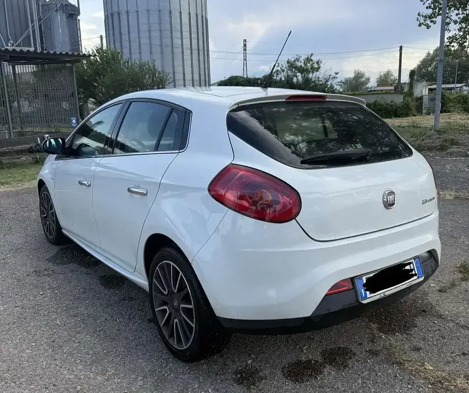 Usata Fiat Bravo Sport 105 CV (77 kW) 2012 Bianco Utilitaria
