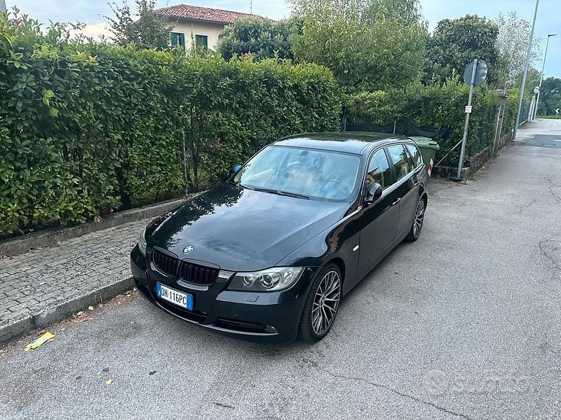 Usata BMW 330 231 CV (169 kW) 2007 Nero Station wagon