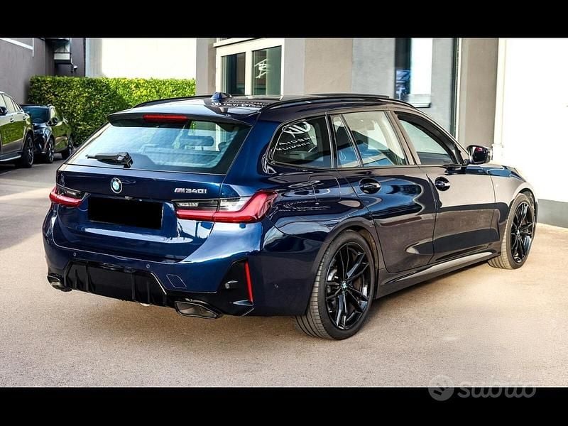 Usata BMW 340 Efficient Dynamics 373 CV (274 kW) 2023 Blu Station wagon
