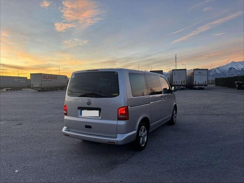 Usata VW Multivan 140 CV (102 kW) 2010 Monovolume