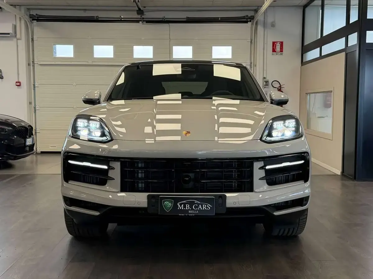 Nuova Porsche Cayenne 305 CV (224 kW) 2026 Grigio SUV