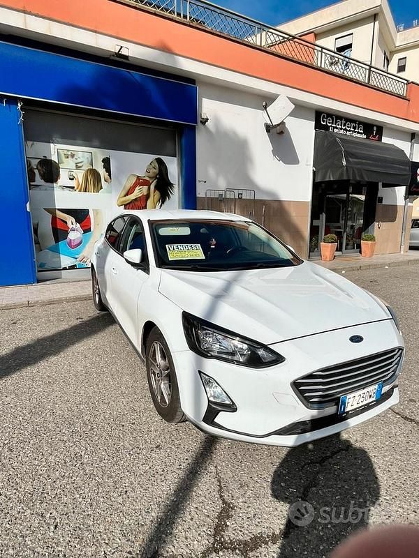 Usata Ford Focus 120 CV (88 kW) 2019 Bianco Berlina