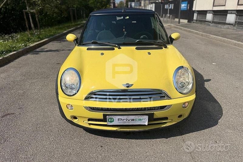 Usata Mini Cooper Cabriolet 116 CV (85 kW) 2005 Giallo Cabrio