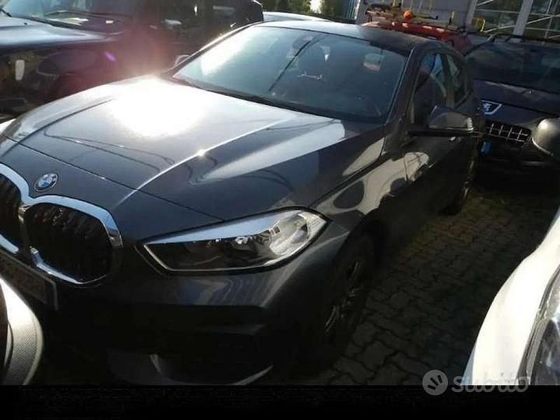 Usata BMW 116 Advantage 116 CV (85 kW) 2021 Grigio Utilitaria