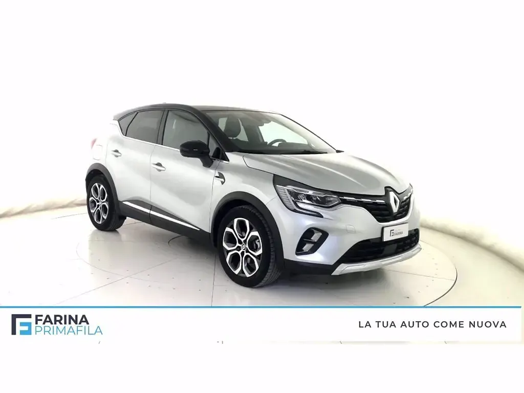 Usado Renault Captur Techno 143 CV (105 kW) 2022 Gris SUV