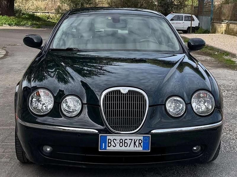 Usata Jaguar S-Type Executive 207 CV (152 kW) 2005 Verde inglese Berlina