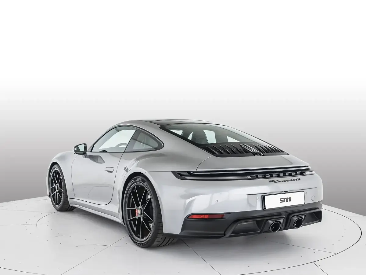 Nuova Porsche 911 Carrera 4 GTS 2026 Argento gt metallizzato Coupé