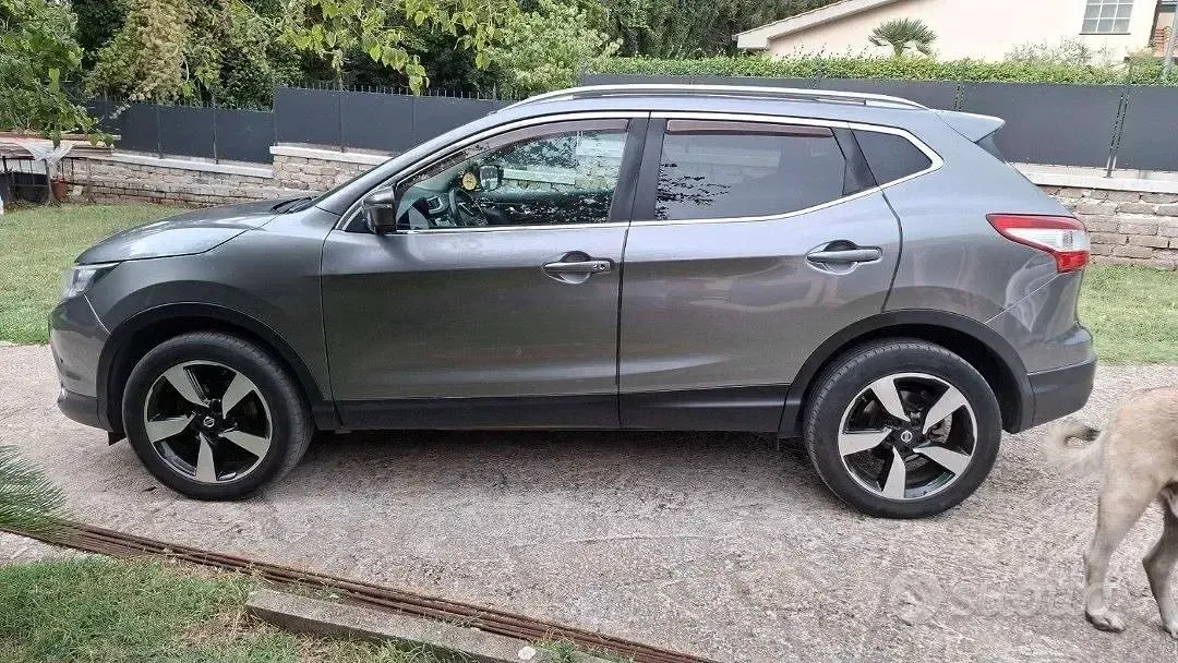 Usata Nissan Qashqai 360º 131 CV (96 kW) 2016 Grigio SUV