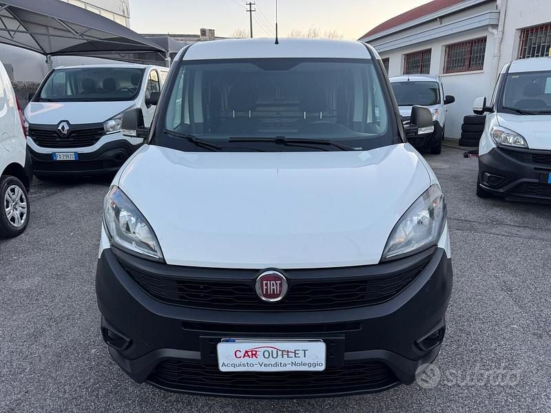 Occasion Fiat Doblò 90 ch (66 kW) 2022 Blanc Monospace