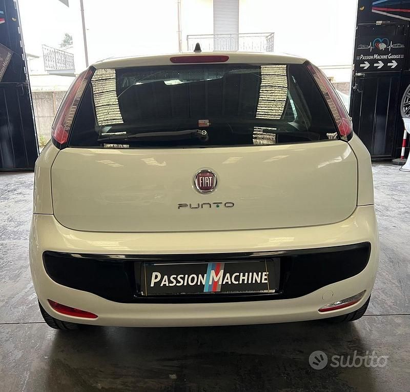 Usata Fiat Punto Evo 78 CV (57 kW) 2011 Bianco Utilitaria