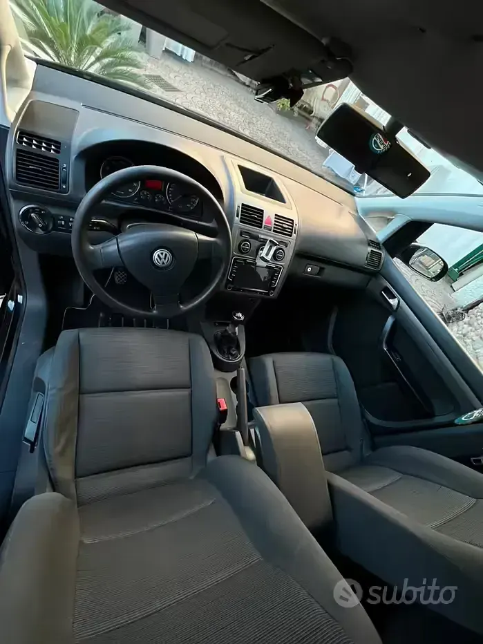 Usata VW Touran 102 CV (75 kW) 2007 Nero Monovolume