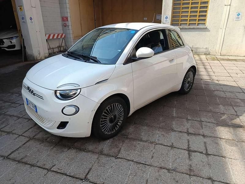 Usata Fiat 500e Passion 42 kW (58 CV) 2020 Utilitaria