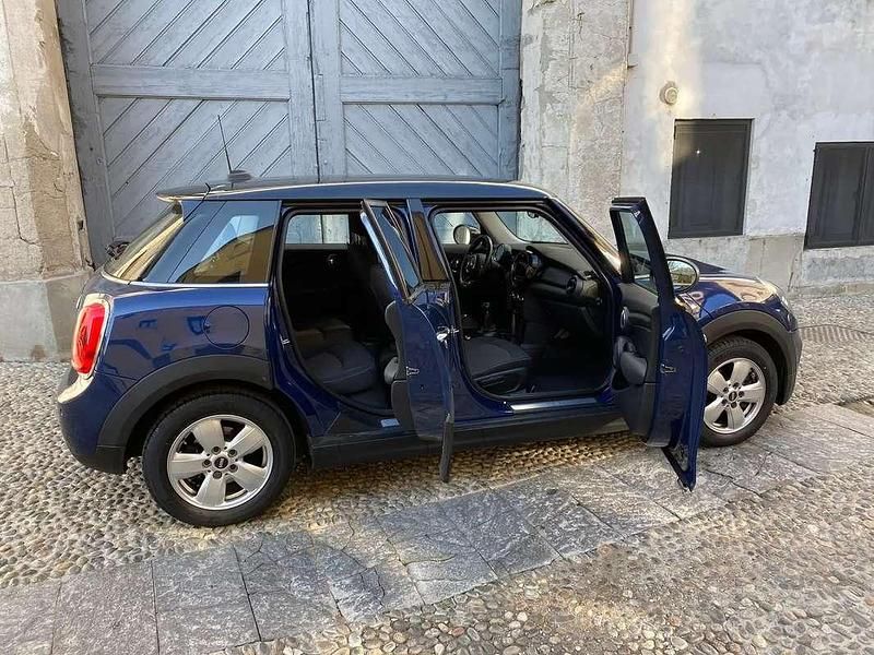 Usata Mini Cooper D Business 116 CV (85 kW) 2016 Blu/azzurro Utilitaria