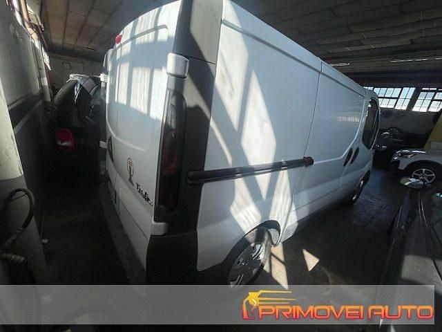 Usata Renault Trafic 100 CV (73 kW) 2003 Bianco Monovolume