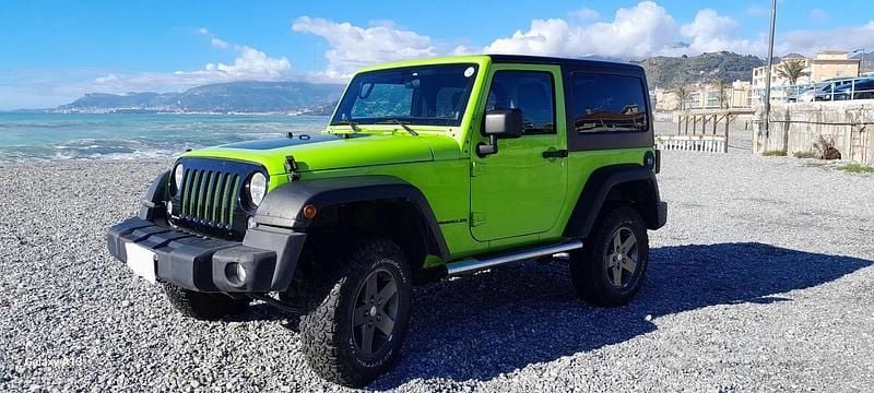 Usata Jeep Wrangler 200 CV (147 kW) 2014 Verde SUV